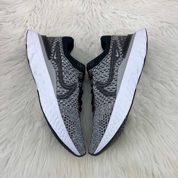 Men's Nike React Infinity Run Flyknit 3 Smoke Grey Sneakers - Picture 4 of 7
